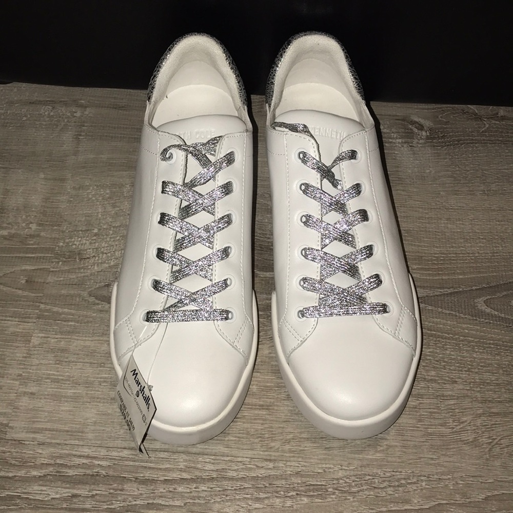BRAND NEW Kenneth Cole Shoes (Size: 10)